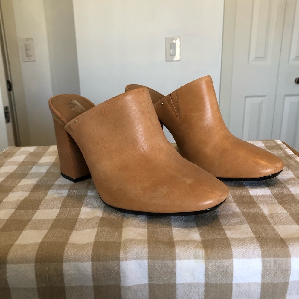 Calvin Klein Cantha Siriana Leather Mules
